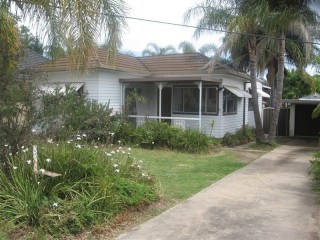 View profile: Freshly painted two bedroom house in convenient location!