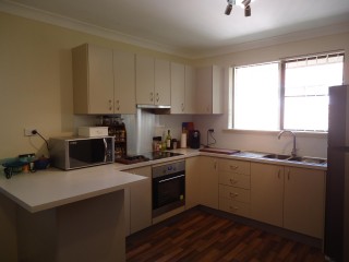 View profile: 2 Bedrooms unit with Private Outlook