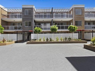 View profile: Fabulous Brand New Unit-Opposite Station!