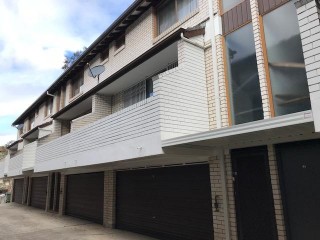 View profile: Walk to Station! 3 Bedrooms!