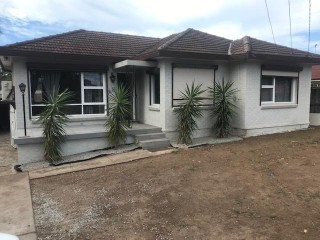View profile: Fully Renovated 3 Bedrooms In Very Convenient Location