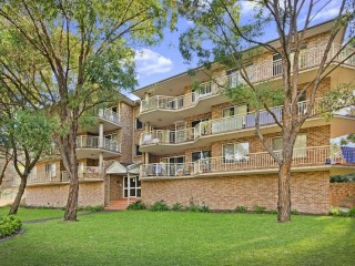 View profile: Walk To Station. Totally Renovated!