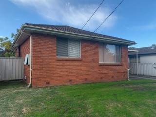 View profile: Quiet Family Neighbourhood- Close to schools!