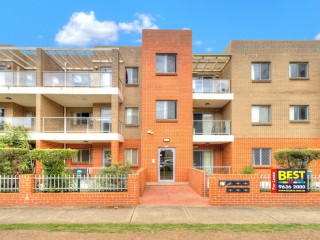View profile: Outstanding Location-2 Bathrooms!