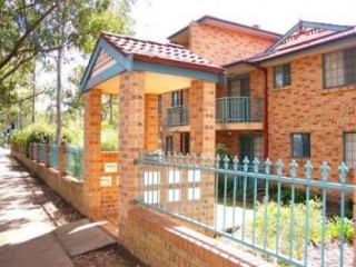 View profile: Large Unit on 2nd Floor