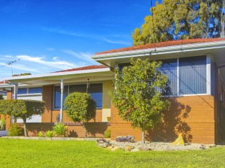 View profile: Best Location! Large Living Areas! Plus Pool